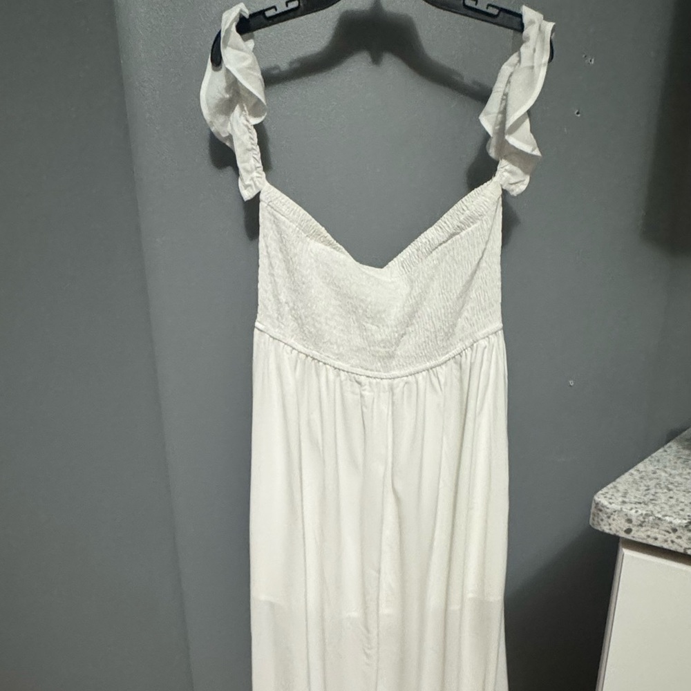 Elegant White Maxi Dress